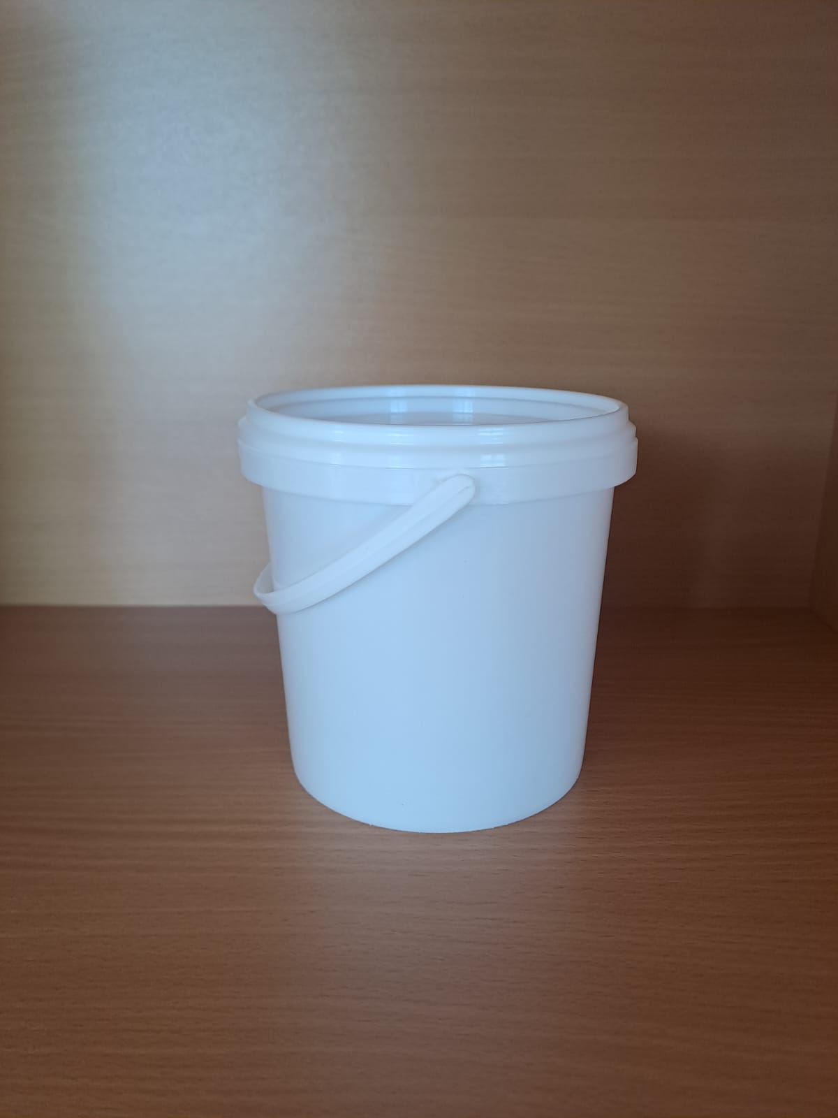 Plasticna kantica od 1.2 litara