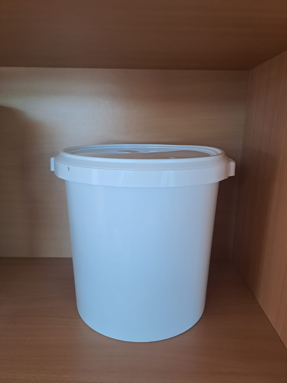Plasticna kantica od 11 litara